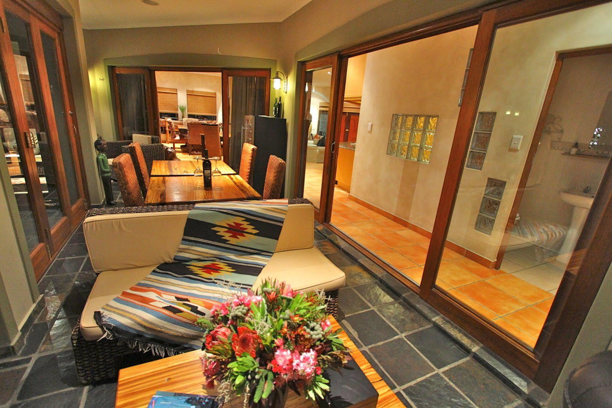 Villachad Guesthouse Kleinmond Exterior photo