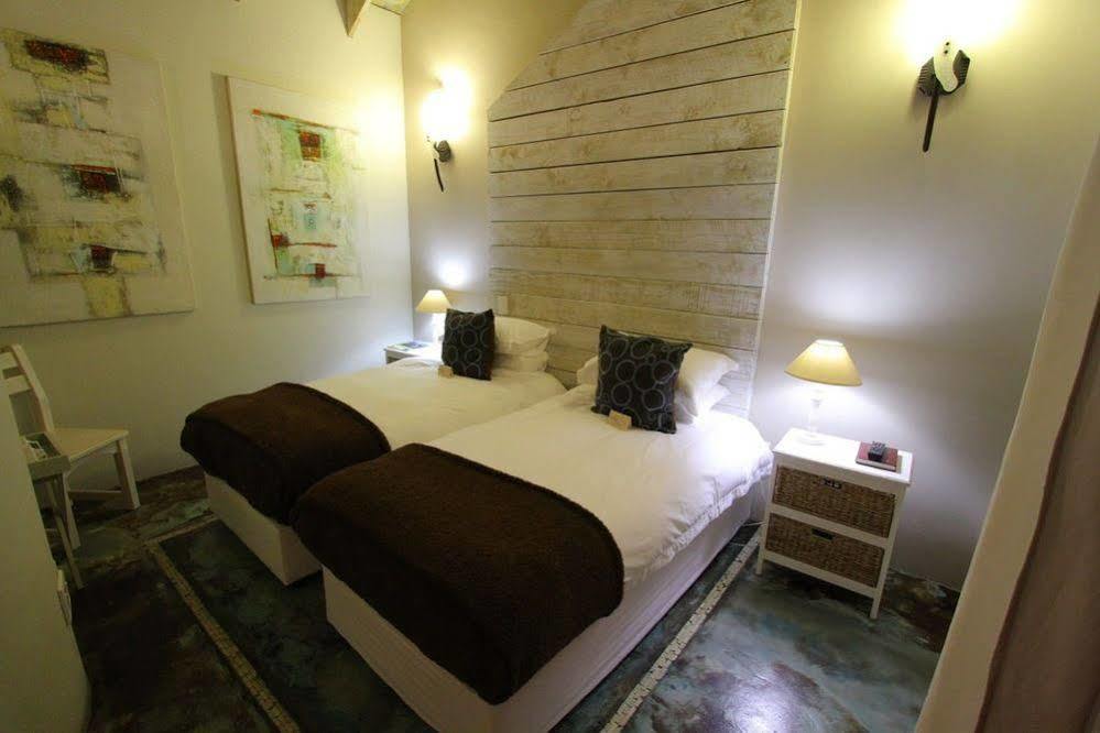 Villachad Guesthouse Kleinmond Exterior photo