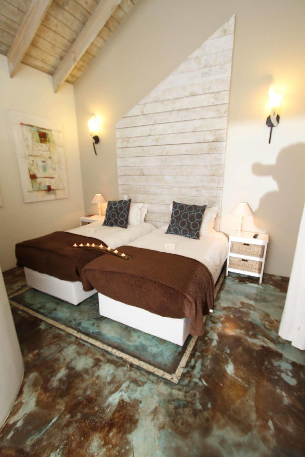Villachad Guesthouse Kleinmond Exterior photo